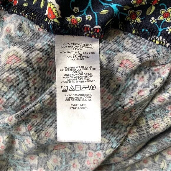 Loft Navy Floral V Neck Sleeveless Top Size Small Petite - Picture 5 of 5